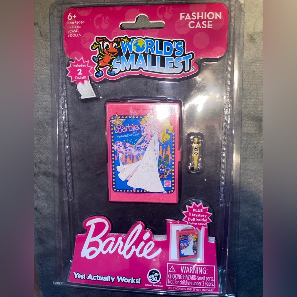 BNIB Worlds Smallest Barbie Fashion Case w/2 Barbies